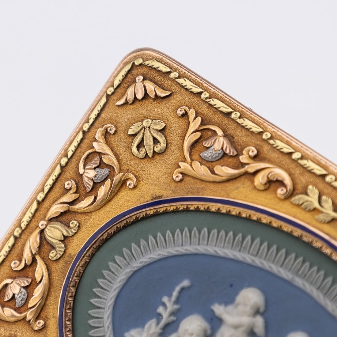 ANTIQUE 19thC GERMAN THREE-COLOUR 18k GOLD & JASPERWARE SNUFF BOX, HANAU c.1820 - 14