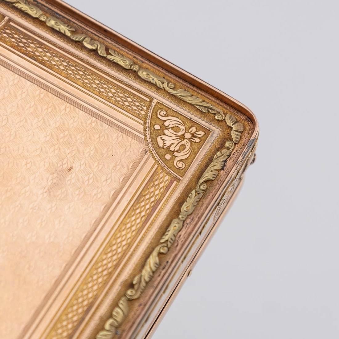 ANTIQUE 19thC GERMAN THREE-COLOUR 18k GOLD & JASPERWARE SNUFF BOX, HANAU c.1820 - 20