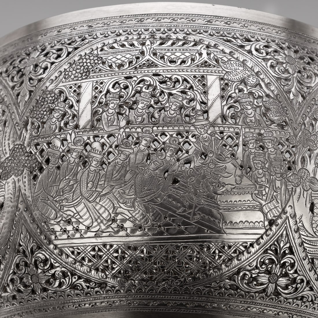ANTIQUE 20thC BURMESE PIERCED SOLID SILVER "PYUSAWHTI" FOLK TALE BOWL c.1918 - 12