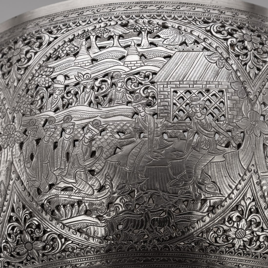 ANTIQUE 20thC BURMESE PIERCED SOLID SILVER "PYUSAWHTI" FOLK TALE BOWL c.1918 - 14