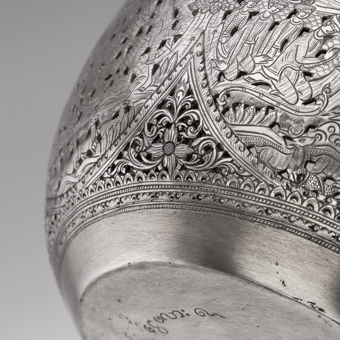 ANTIQUE 20thC BURMESE PIERCED SOLID SILVER "PYUSAWHTI" FOLK TALE BOWL c.1918 - 15