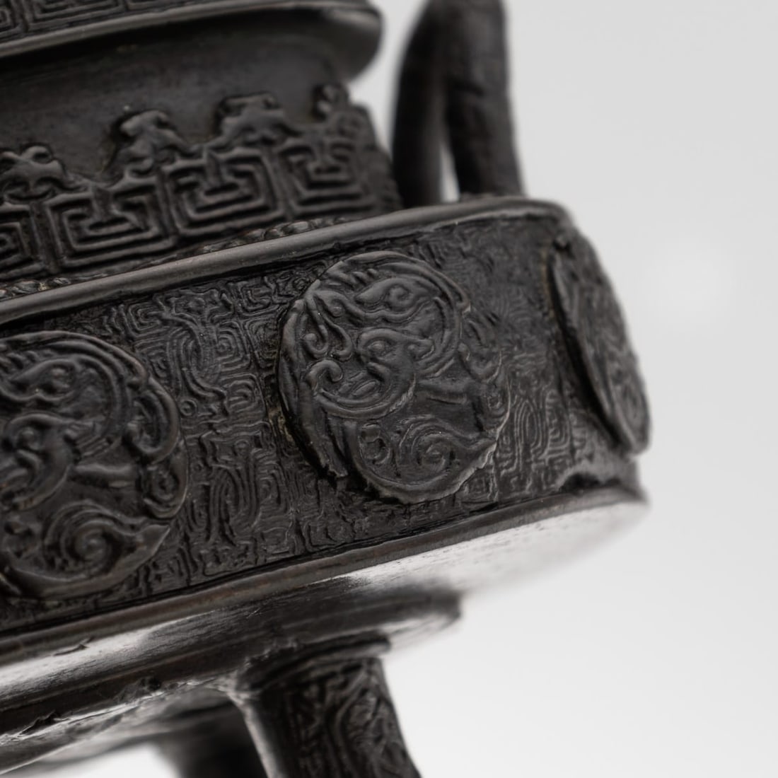 ANTIQUE 19thC JAPANESE BRONZE VESSEL IN THE STYLE OF THE 17thC EDO PERIOD - 16
