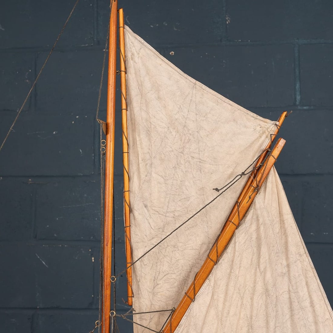 ANTIQUE 20thC ENGLISH GAFF RIGGED RACING WOOD POND YACHT c.1910 - 11