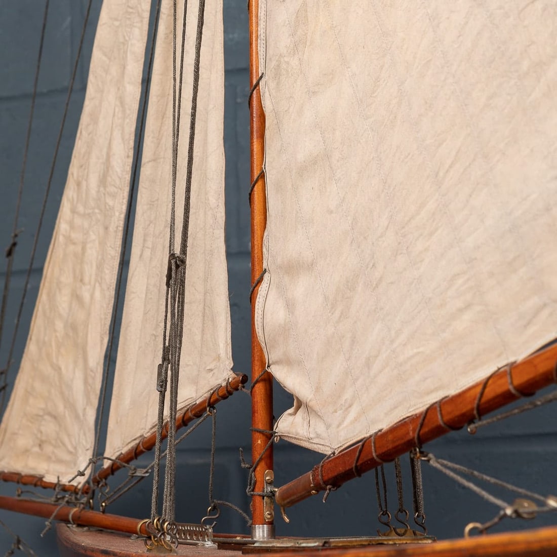 ANTIQUE 20thC ENGLISH GAFF RIGGED RACING WOOD POND YACHT c.1910 - 14