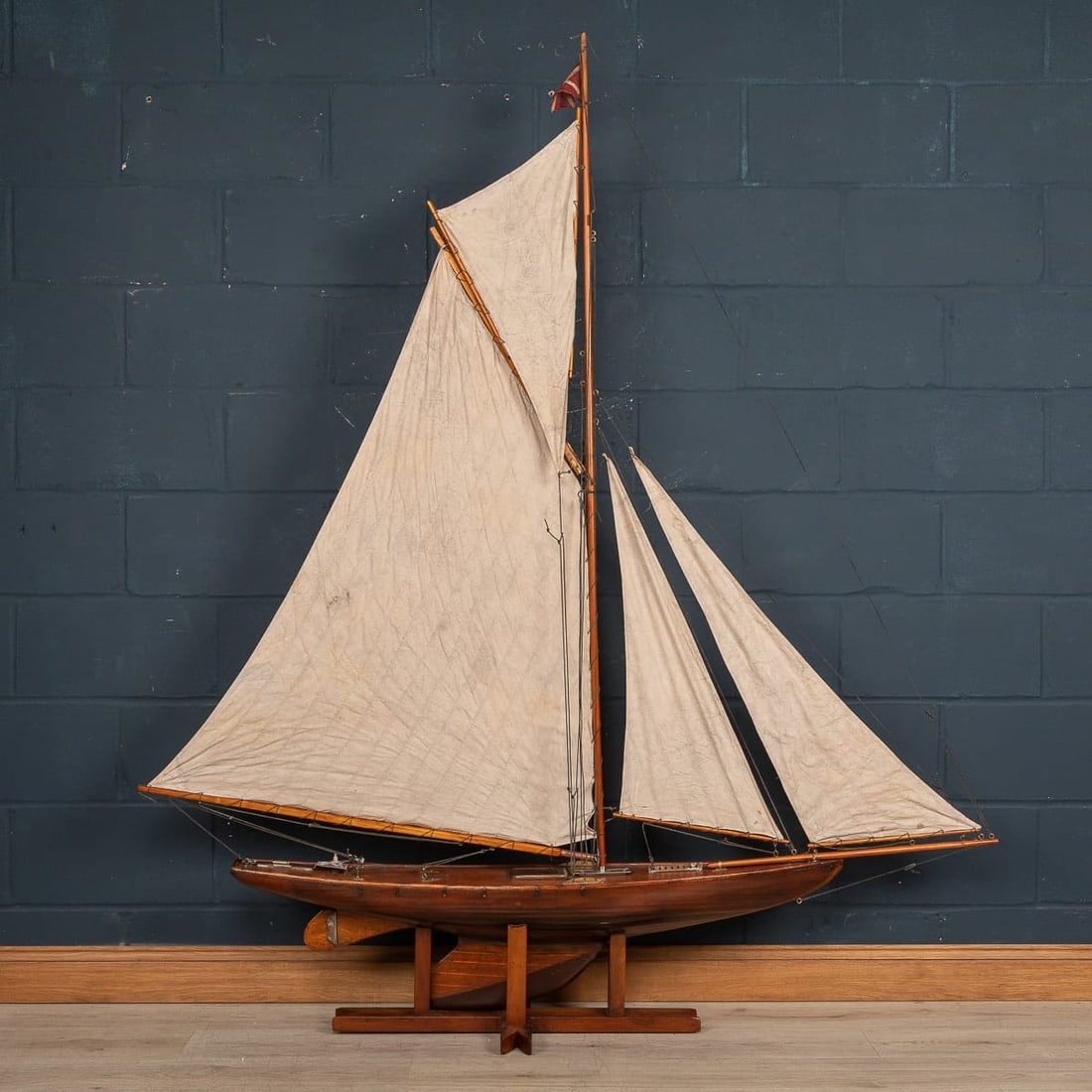 ANTIQUE 20thC ENGLISH GAFF RIGGED RACING WOOD POND YACHT c.1910 - 6