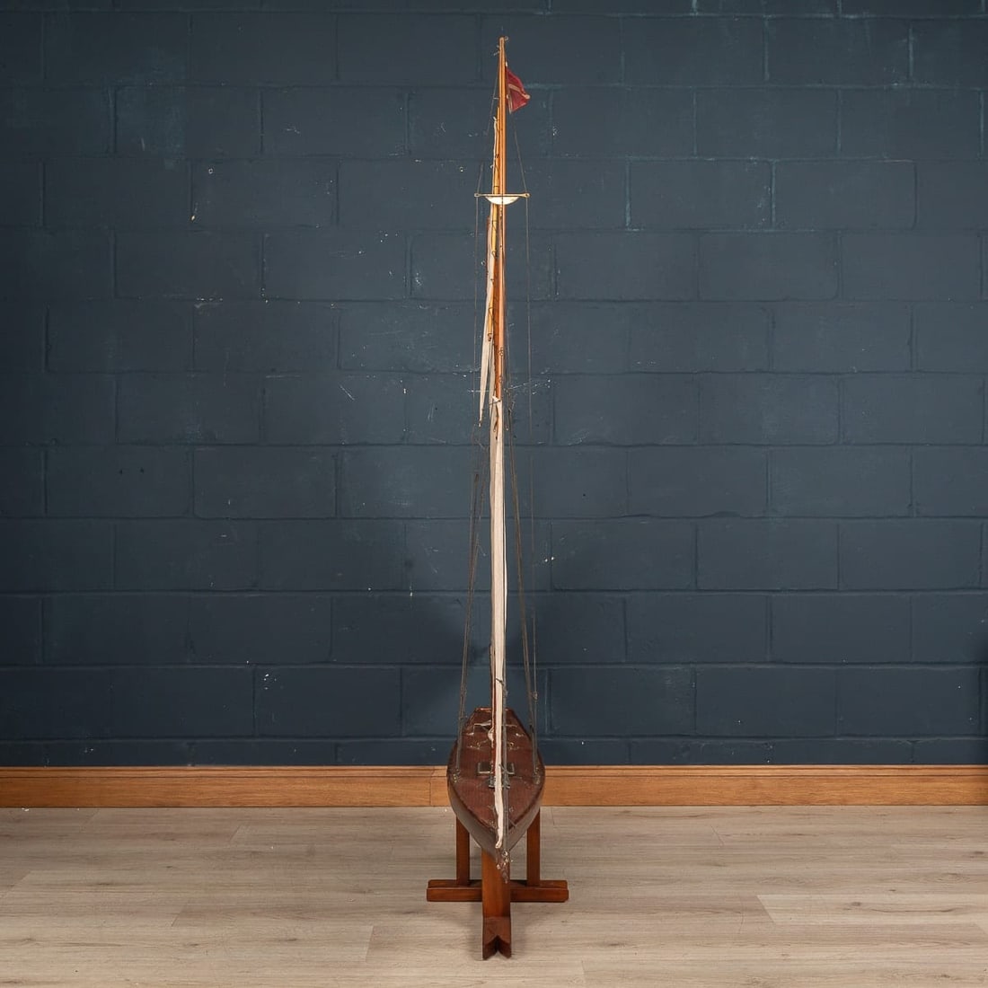 ANTIQUE 20thC ENGLISH GAFF RIGGED RACING WOOD POND YACHT c.1910 - 7