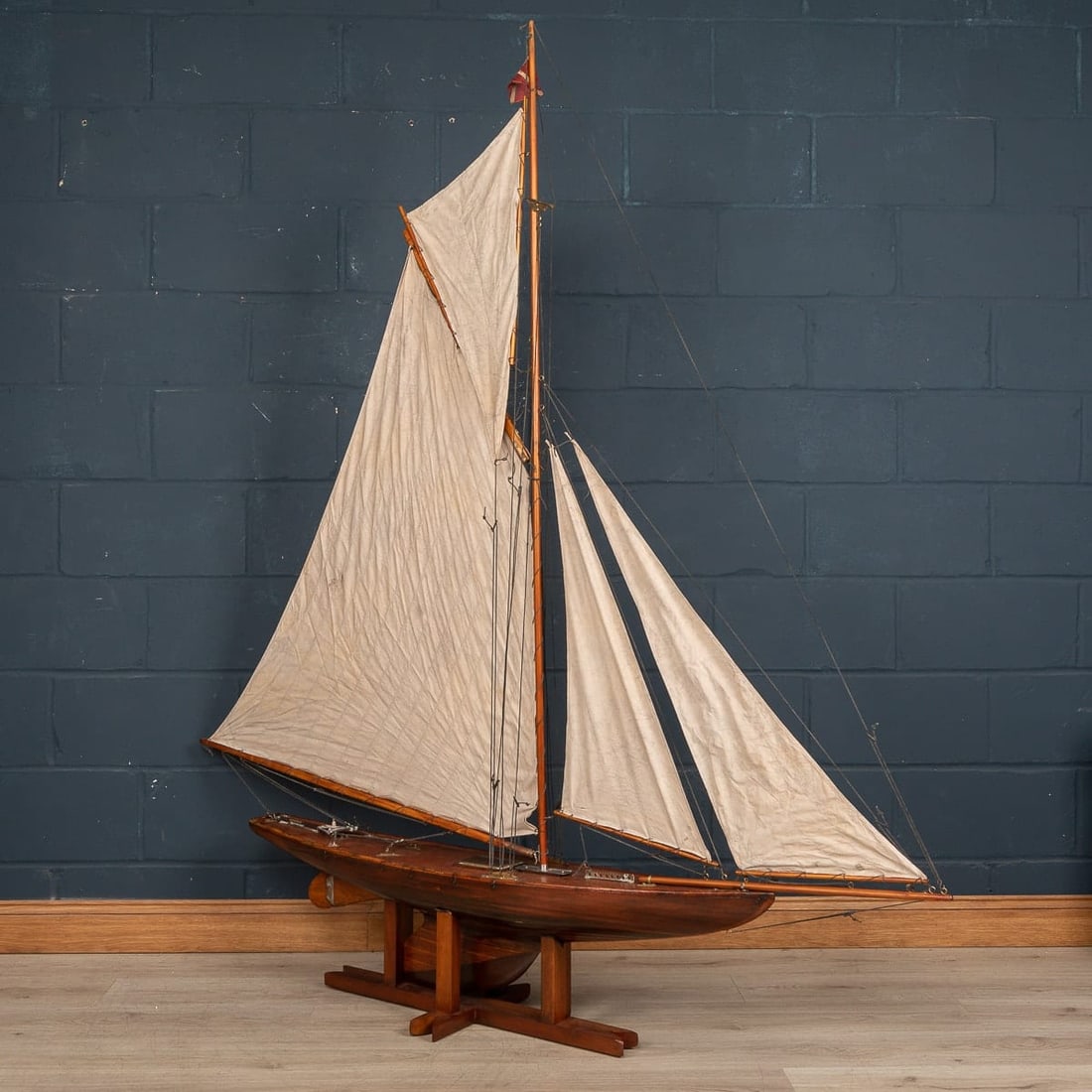 ANTIQUE 20thC ENGLISH GAFF RIGGED RACING WOOD POND YACHT c.1910 - 8