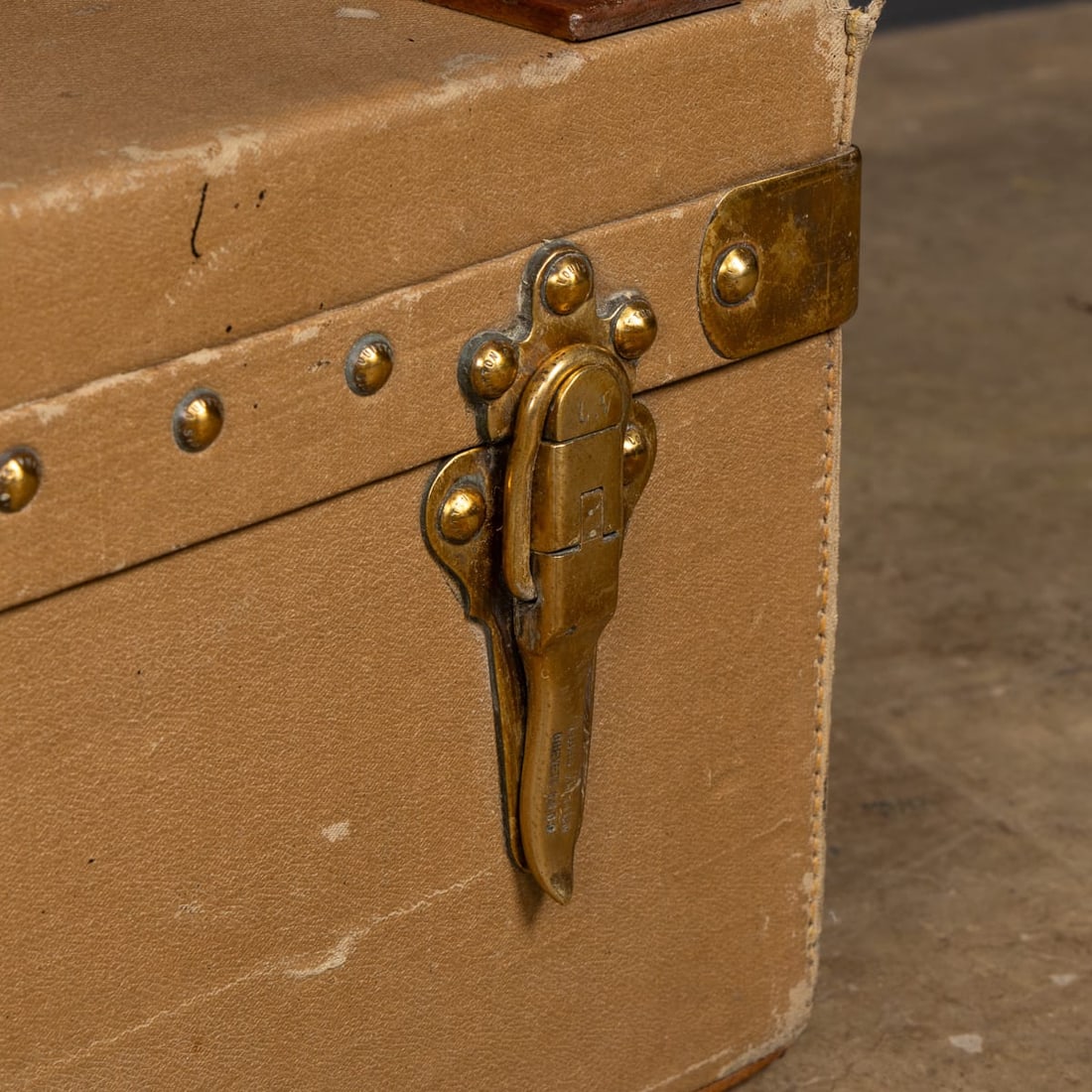VINTAGE 20thC LOUIS VUITTON CAR TRUNK IN GREY VUITTONITE CANVAS, PARIS c.1930 - 18