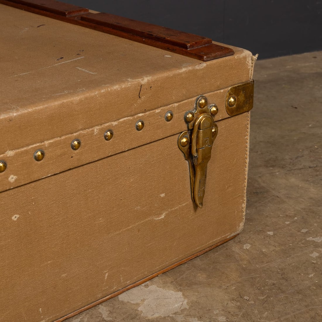VINTAGE 20thC LOUIS VUITTON CAR TRUNK IN GREY VUITTONITE CANVAS, PARIS c.1930 - 19