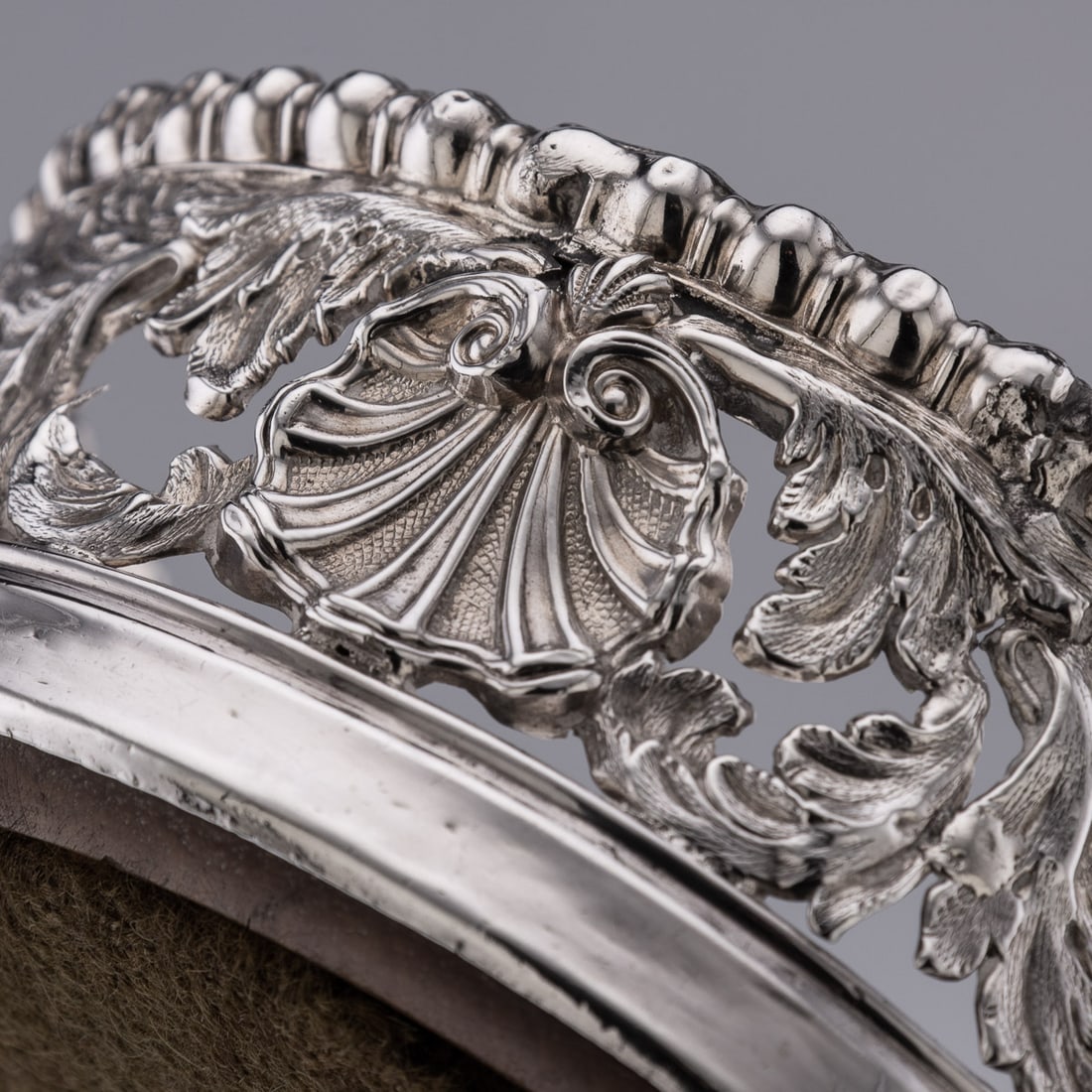 ANTIQUE 19thC GEORGIAN SOLID SILVER PAIR OF WINE COASTERS, SHEFFIELD c.1810 - 11