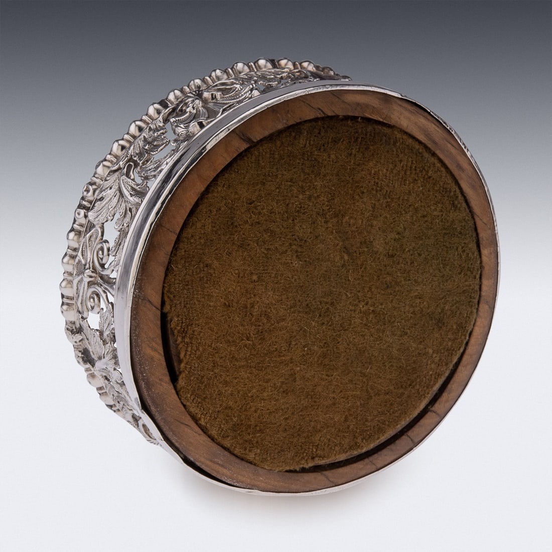 ANTIQUE 19thC GEORGIAN SOLID SILVER PAIR OF WINE COASTERS, SHEFFIELD c.1810 - 8