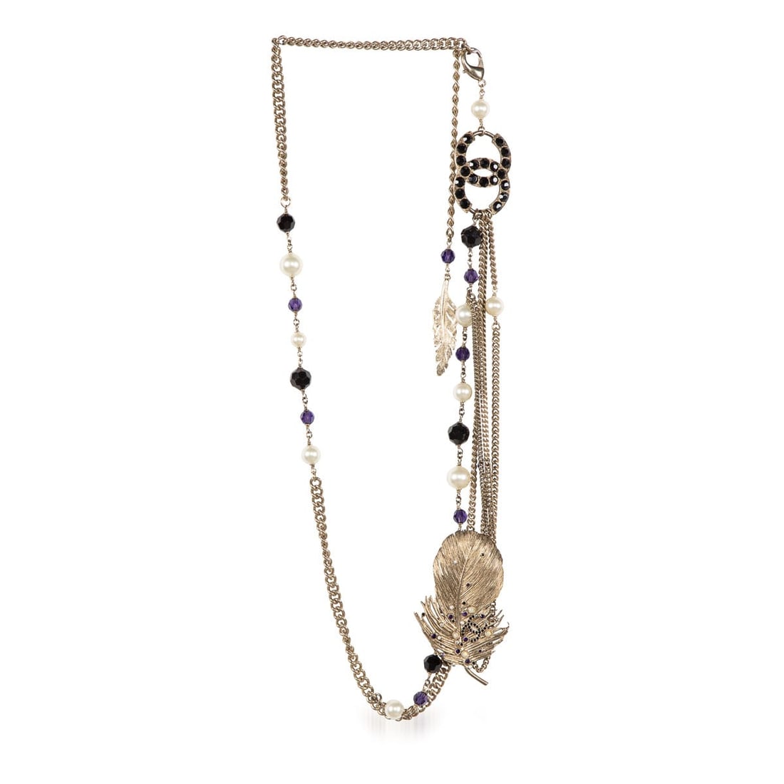 VINTAGE CHANEL SAUTOIR, FRANCE, SPRING/SUMMER 2006 COLLECTION: A beautiful sautoir (or long necklace) finished in a gold metal chains interspersed with faux pearls and a metal feather with crystals. A lovely vintage piece of costume jewellery, a real eye-catching