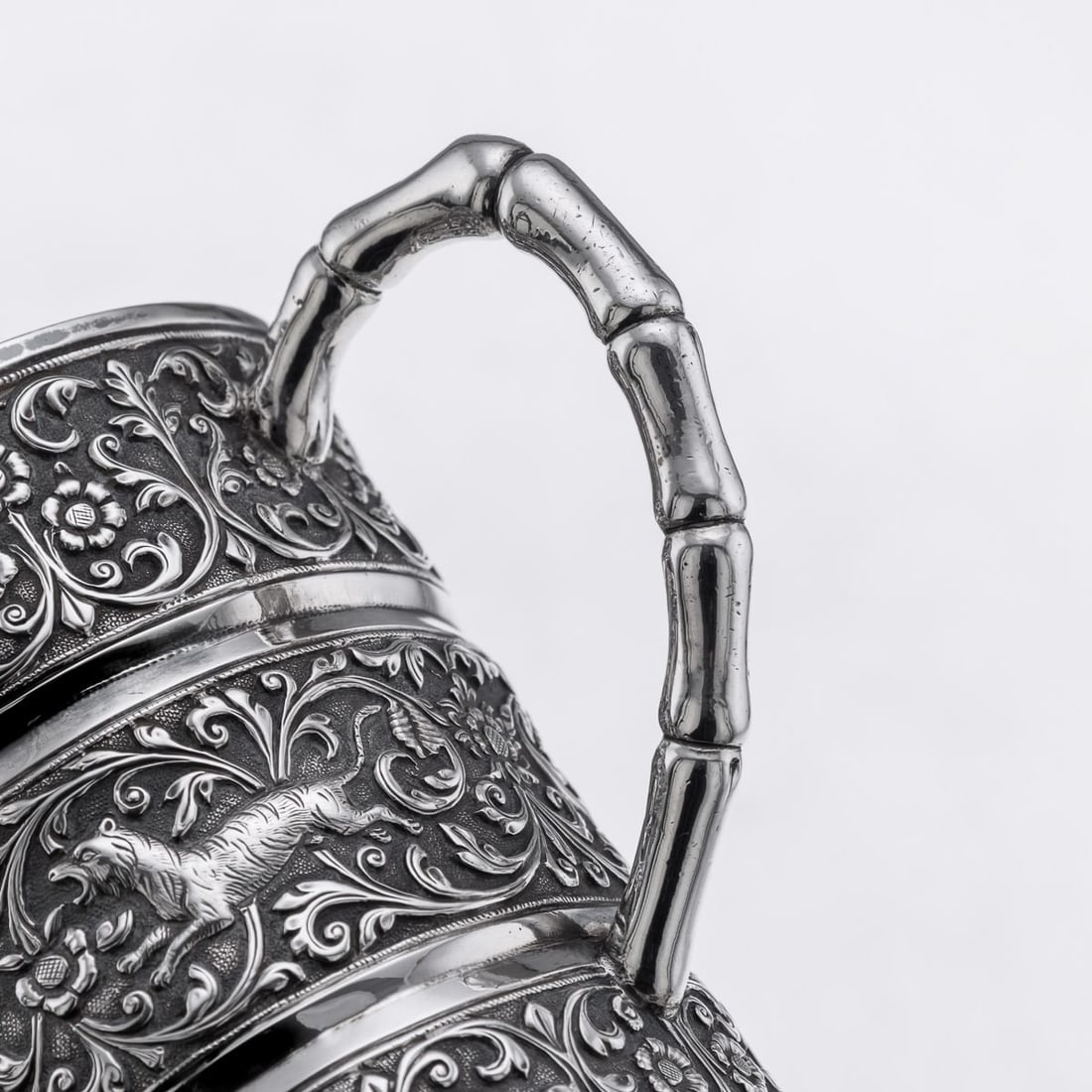 ANTIQUE 19thC INDIAN KUTCH SOLID SILVER MUG, OOMERSI MAWJI, BHUJ c.1890 - 16