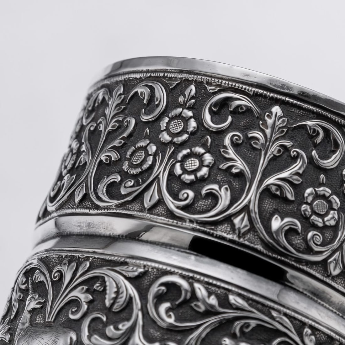 ANTIQUE 19thC INDIAN KUTCH SOLID SILVER MUG, OOMERSI MAWJI, BHUJ c.1890 - 19