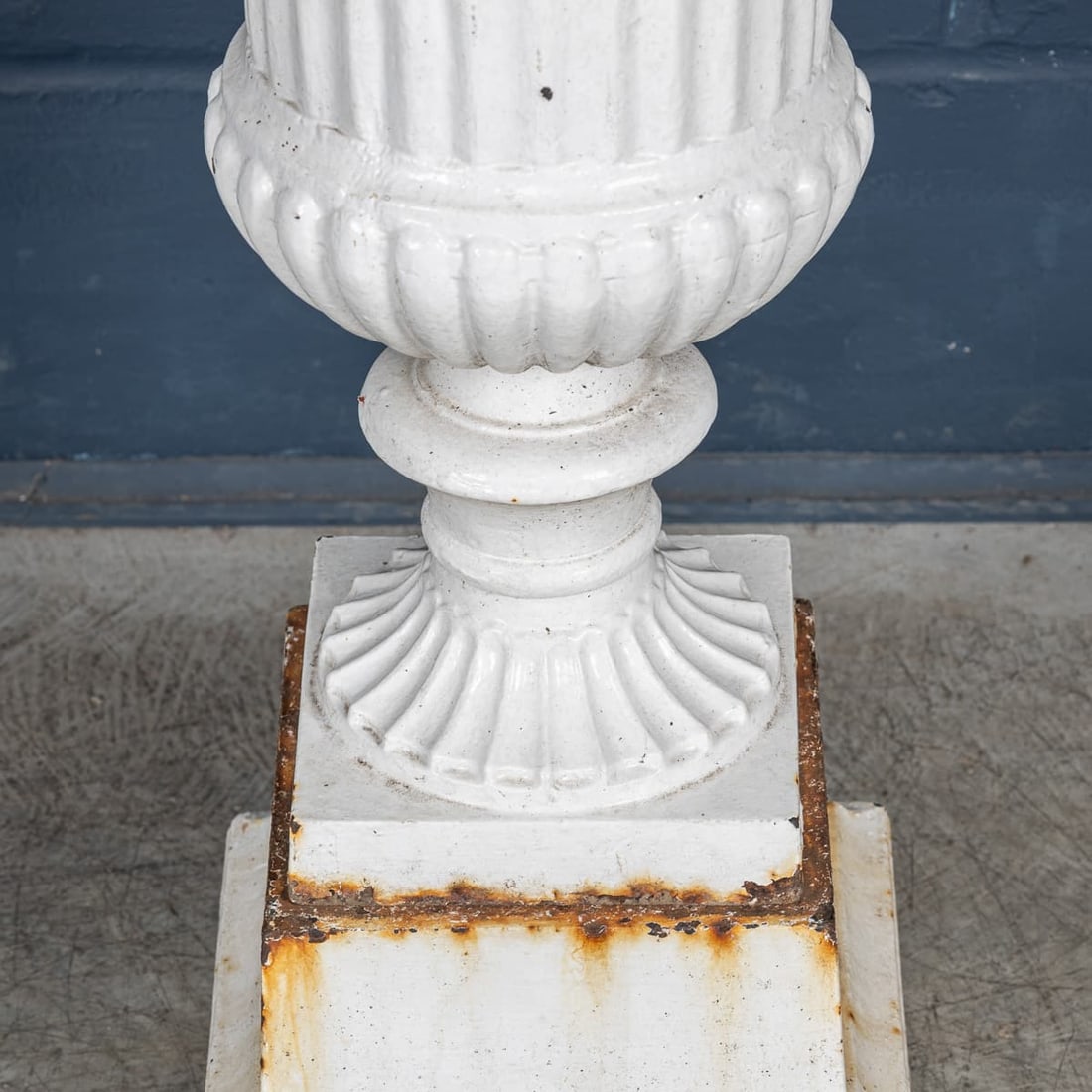 ANTIQUE 20thC EDWARDIAN WHITE CAST IRON GARDEN URN, ENGLAND c.1910 - 10