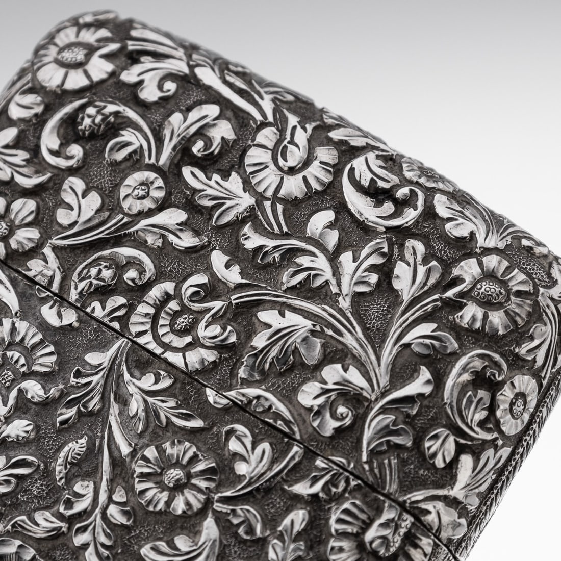 ANTIQUE 19thC INDIAN KUTCH SOLID SILVER CIGAR CASE c.1880 - 15