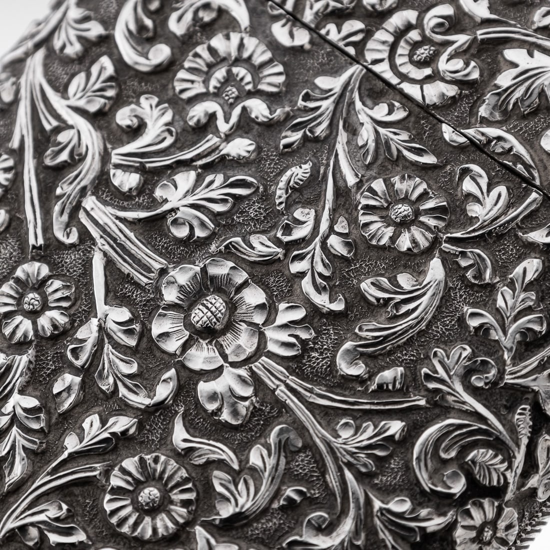 ANTIQUE 19thC INDIAN KUTCH SOLID SILVER CIGAR CASE c.1880 - 16