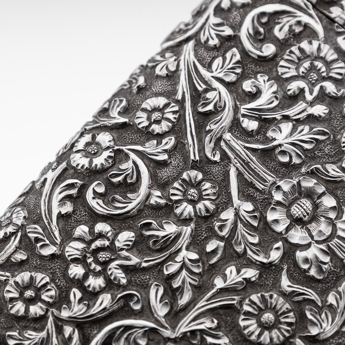 ANTIQUE 19thC INDIAN KUTCH SOLID SILVER CIGAR CASE c.1880 - 17