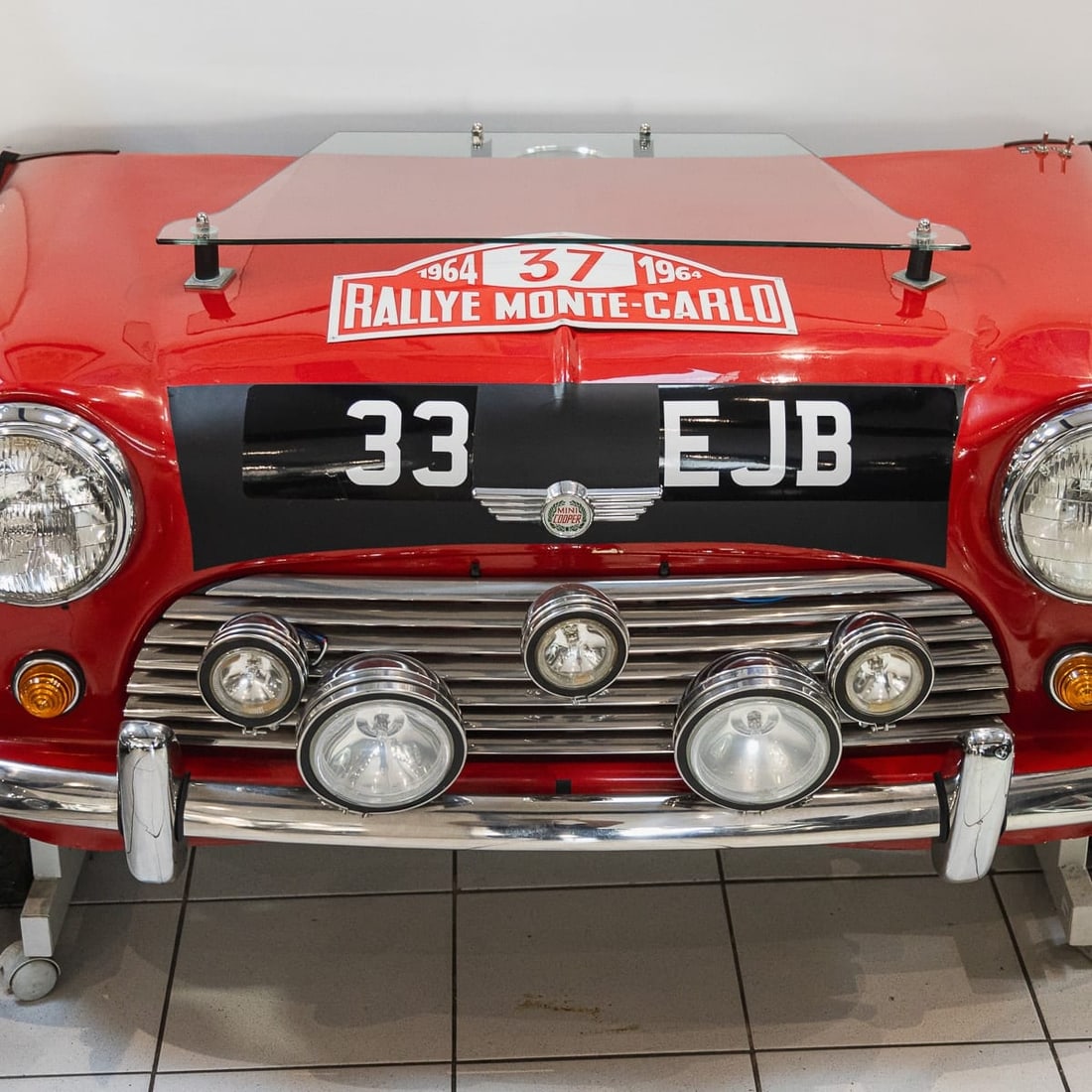 UNUSUAL 1964 MONTE CARLO RALLY REPLICA MINI FRONT END IN THE FORM OF A DESK - 12