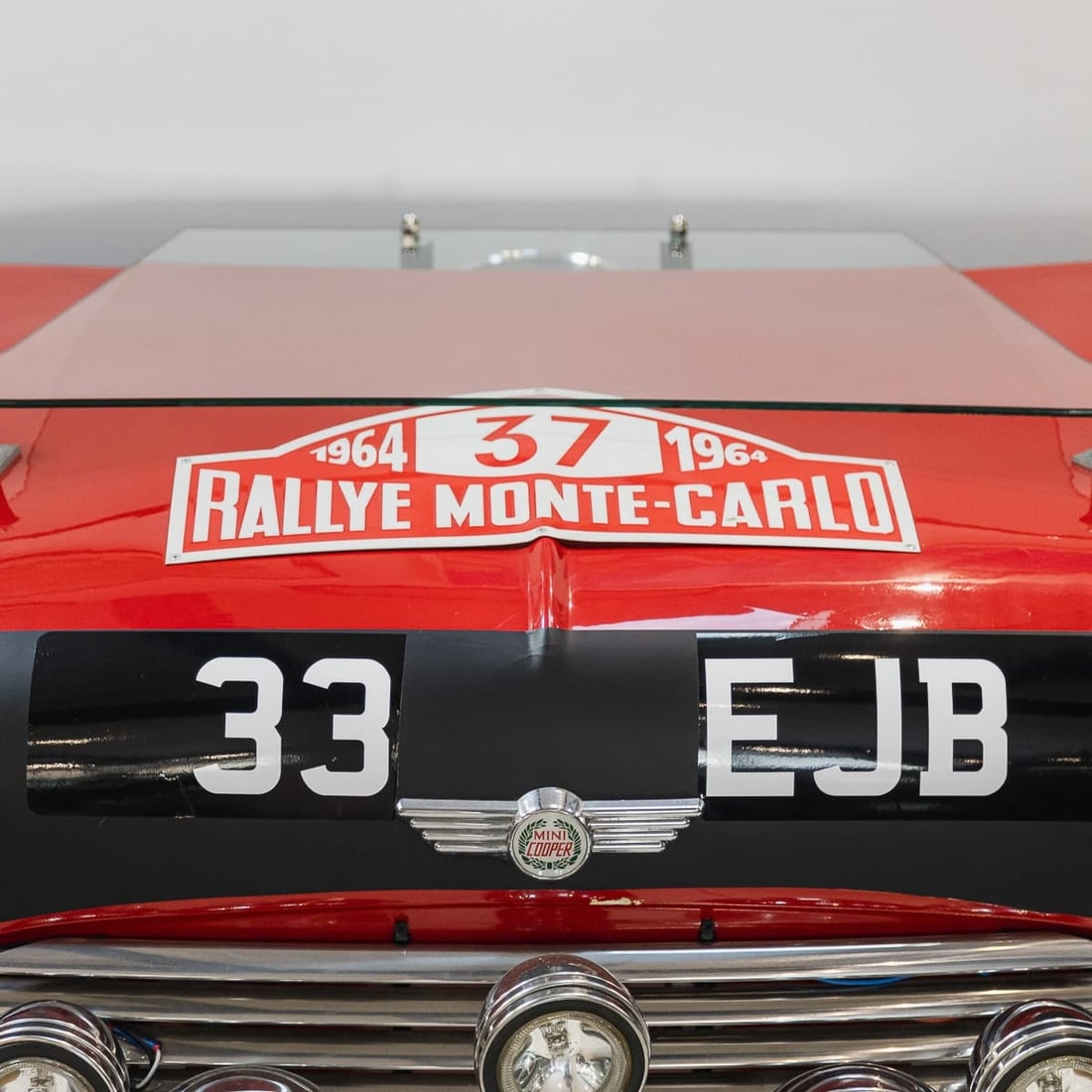 UNUSUAL 1964 MONTE CARLO RALLY REPLICA MINI FRONT END IN THE FORM OF A DESK - 13