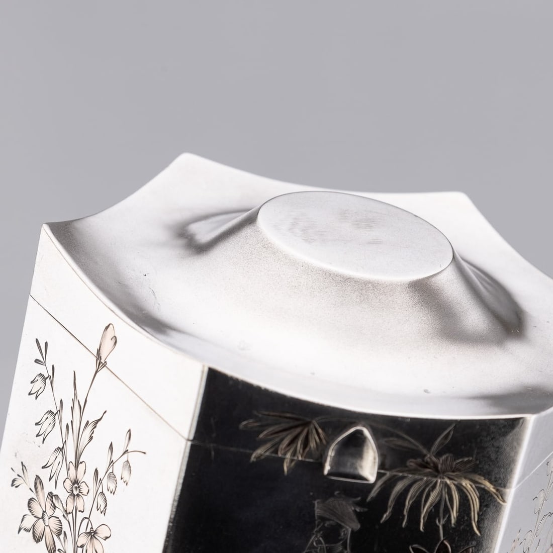 ANTIQUE 20thC RUSSIAN SOLID SILVER CHINOISERIE TEA CADDY, MOSCOW c.1900 - 11