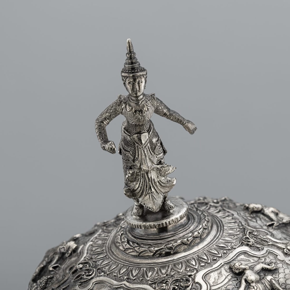 ANTIQUE 19thC BURMESE SOLID SILVER BETEL BOX ON STAND, RANGOON c.1890 - 10