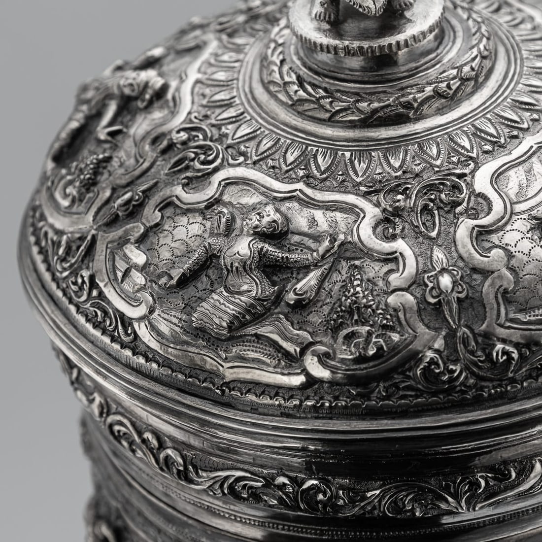 ANTIQUE 19thC BURMESE SOLID SILVER BETEL BOX ON STAND, RANGOON c.1890 - 11