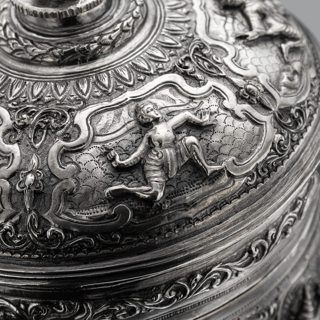 ANTIQUE 19thC BURMESE SOLID SILVER BETEL BOX ON STAND, RANGOON c.1890 - 12