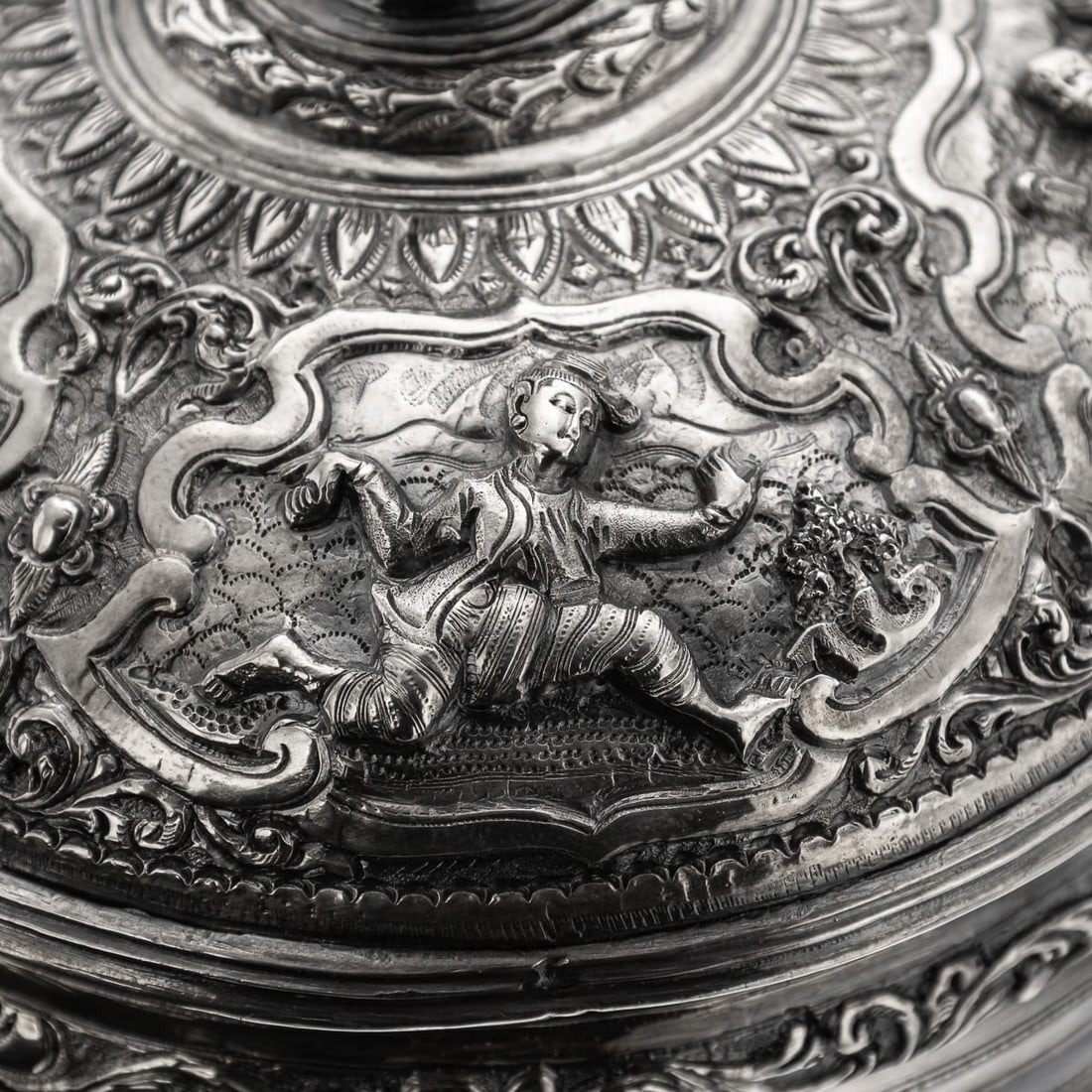 ANTIQUE 19thC BURMESE SOLID SILVER BETEL BOX ON STAND, RANGOON c.1890 - 16