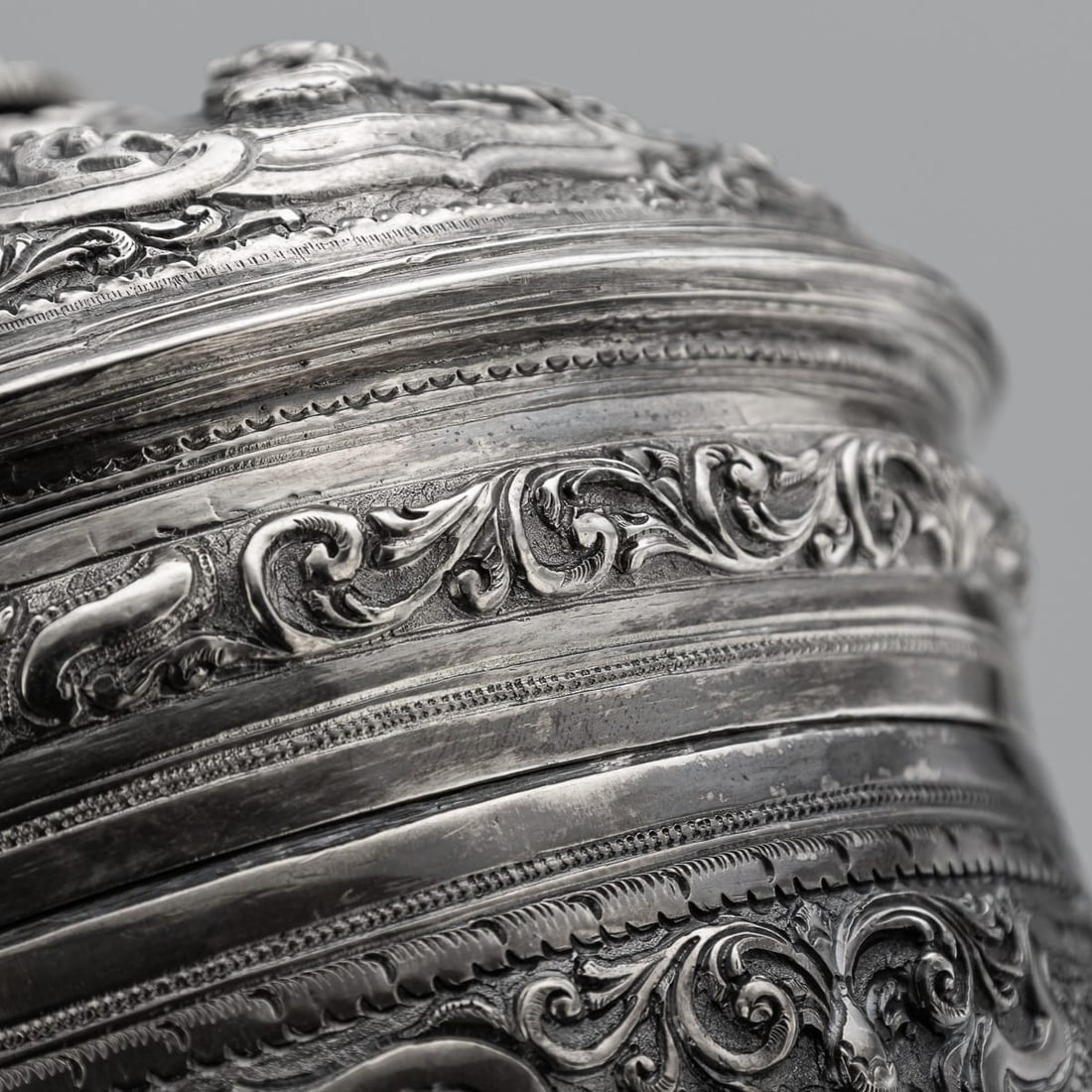 ANTIQUE 19thC BURMESE SOLID SILVER BETEL BOX ON STAND, RANGOON c.1890 - 17