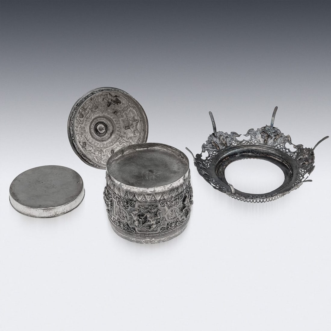 ANTIQUE 19thC BURMESE SOLID SILVER BETEL BOX ON STAND, RANGOON c.1890 - 9