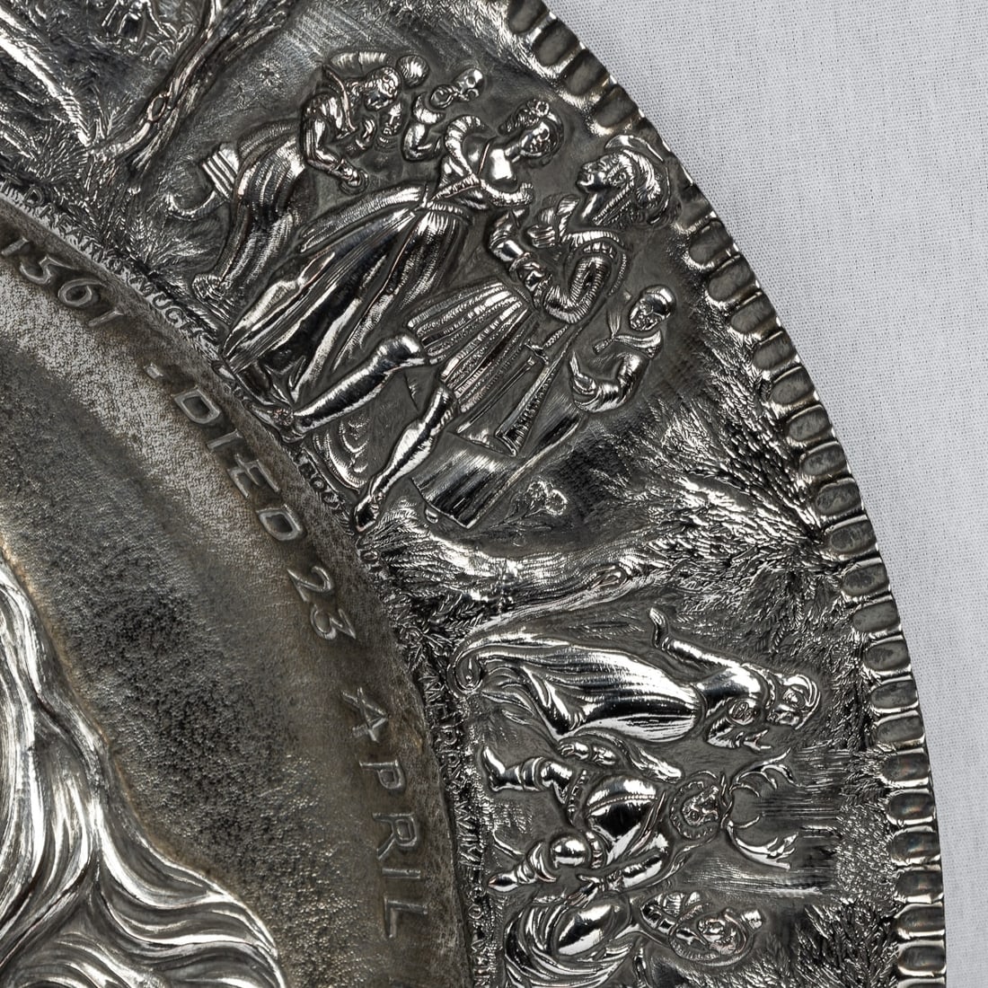 ANTIQUE 19thC VICTORIAN SILVER PLATED SHAKESPEARE CHARGER, ELKINGTON c.1850 - 6