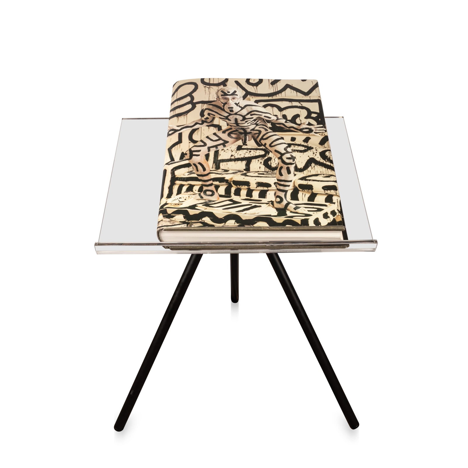 21stC ANNIE LEIBOVITZ KEITH HARING EDITION SUMO SIZED LIMITED EDITION HARDBACK: A 21st Century sumo sized limited edition hardback Annie Leibovitz by Annie Leibovitz, Keith Haring edition book on stand. Hand signed by Annie Leibovitz to the title page. It is in as new condition