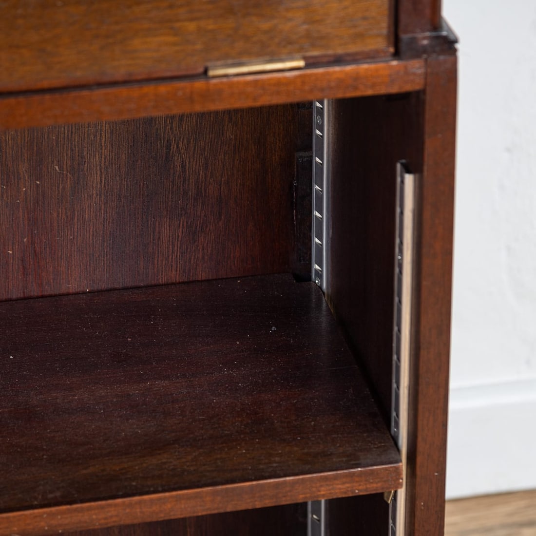 ANTIQUE 20thC MAHOGANY DISPLAY CABINET c.1920 - 8