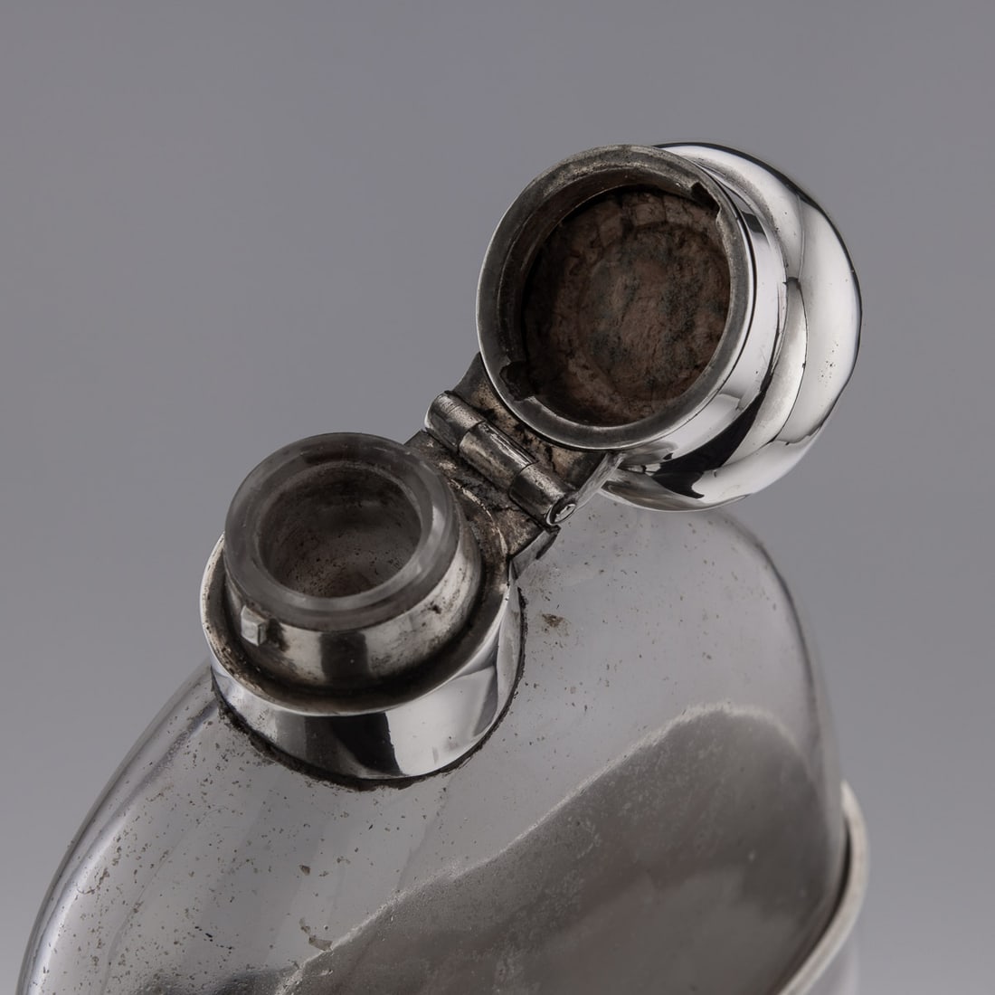 ANTIQUE 20thC EDWARDIAN SOLID SILVER & GLASS HIP FLASK, SHEFFIELD c.1910 - 5