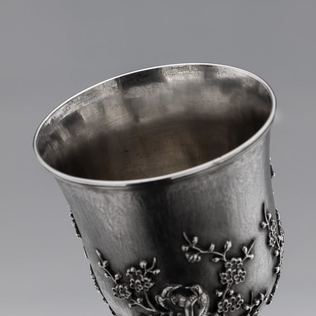 ANTIQUE 19thC CHINESE RARE PAIR OF EXPORT SOLID SILVER GOBLETS, CUMSHING c.1880 - 10