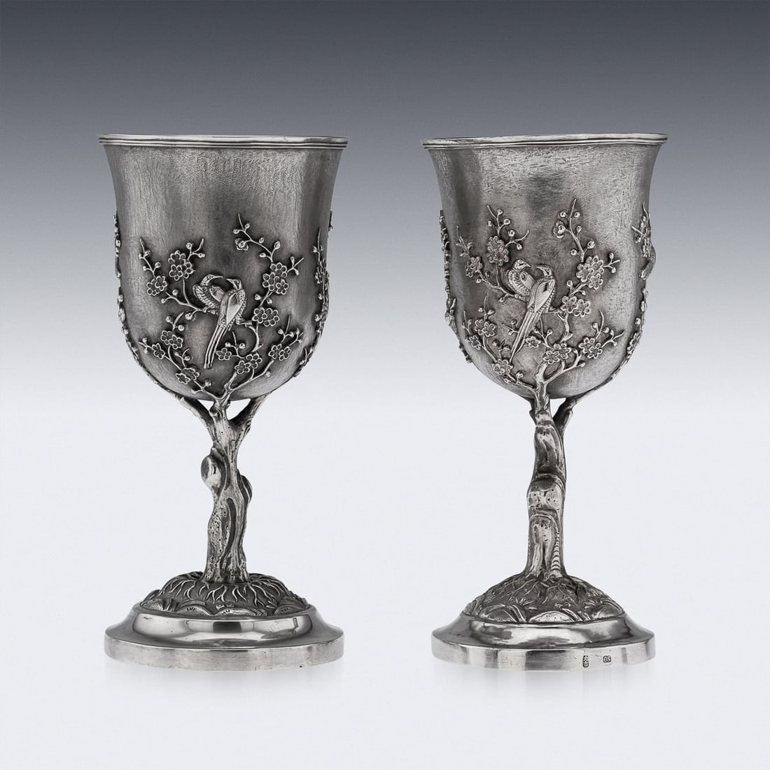 ANTIQUE 19thC CHINESE RARE PAIR OF EXPORT SOLID SILVER GOBLETS, CUMSHING c.1880 - 4