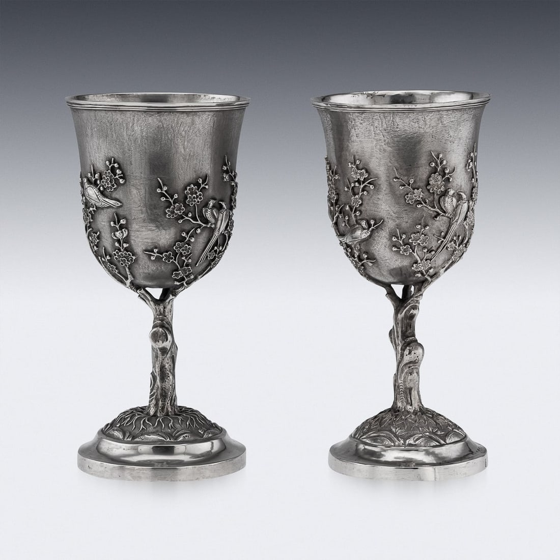 ANTIQUE 19thC CHINESE RARE PAIR OF EXPORT SOLID SILVER GOBLETS, CUMSHING c.1880 - 7