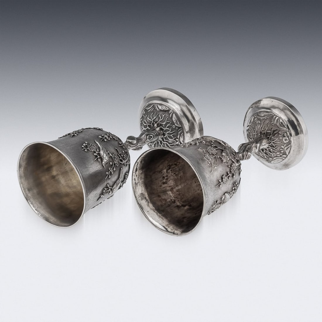 ANTIQUE 19thC CHINESE RARE PAIR OF EXPORT SOLID SILVER GOBLETS, CUMSHING c.1880 - 8