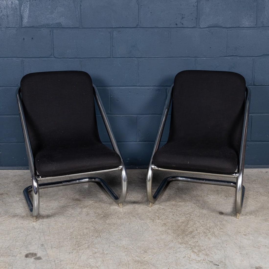 20thC ITALIAN PAIR OF TUBULAR FRAMED LOUNGE CHAIRS c.1980 - 2