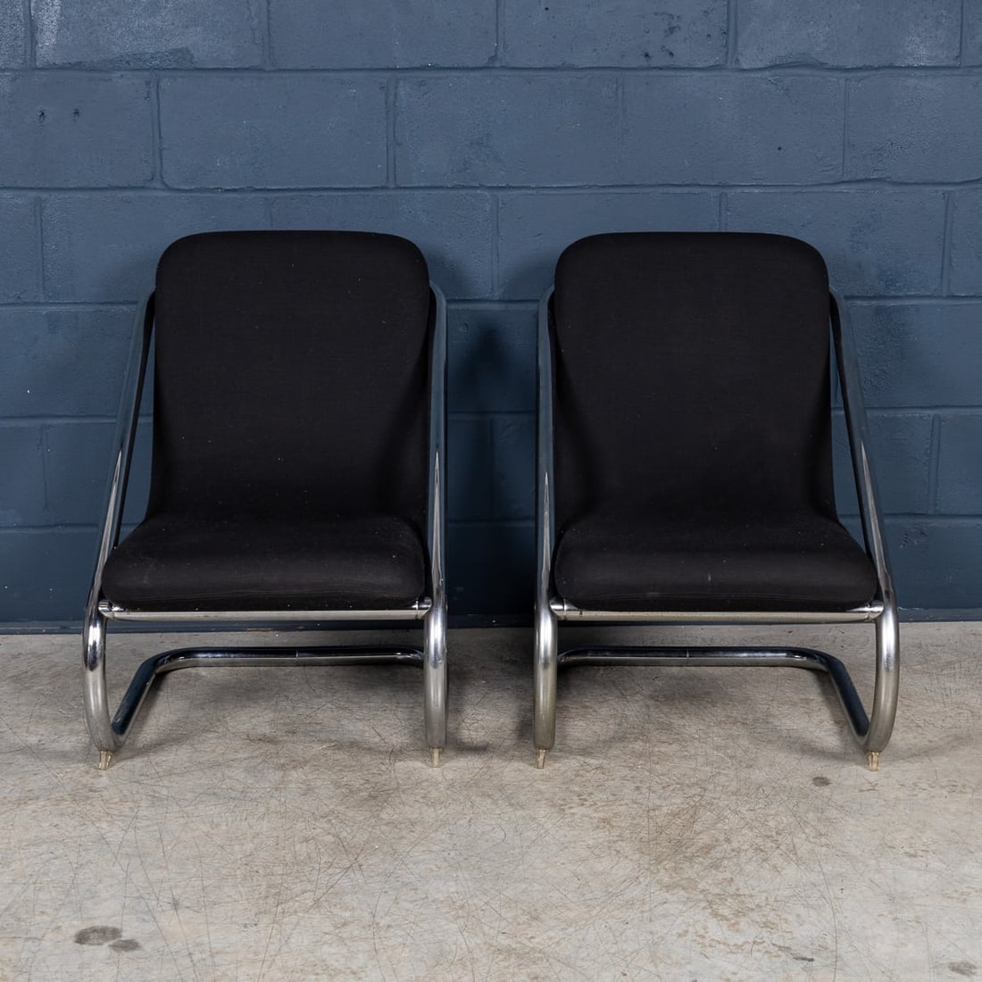 20thC ITALIAN PAIR OF TUBULAR FRAMED LOUNGE CHAIRS c.1980 - 3