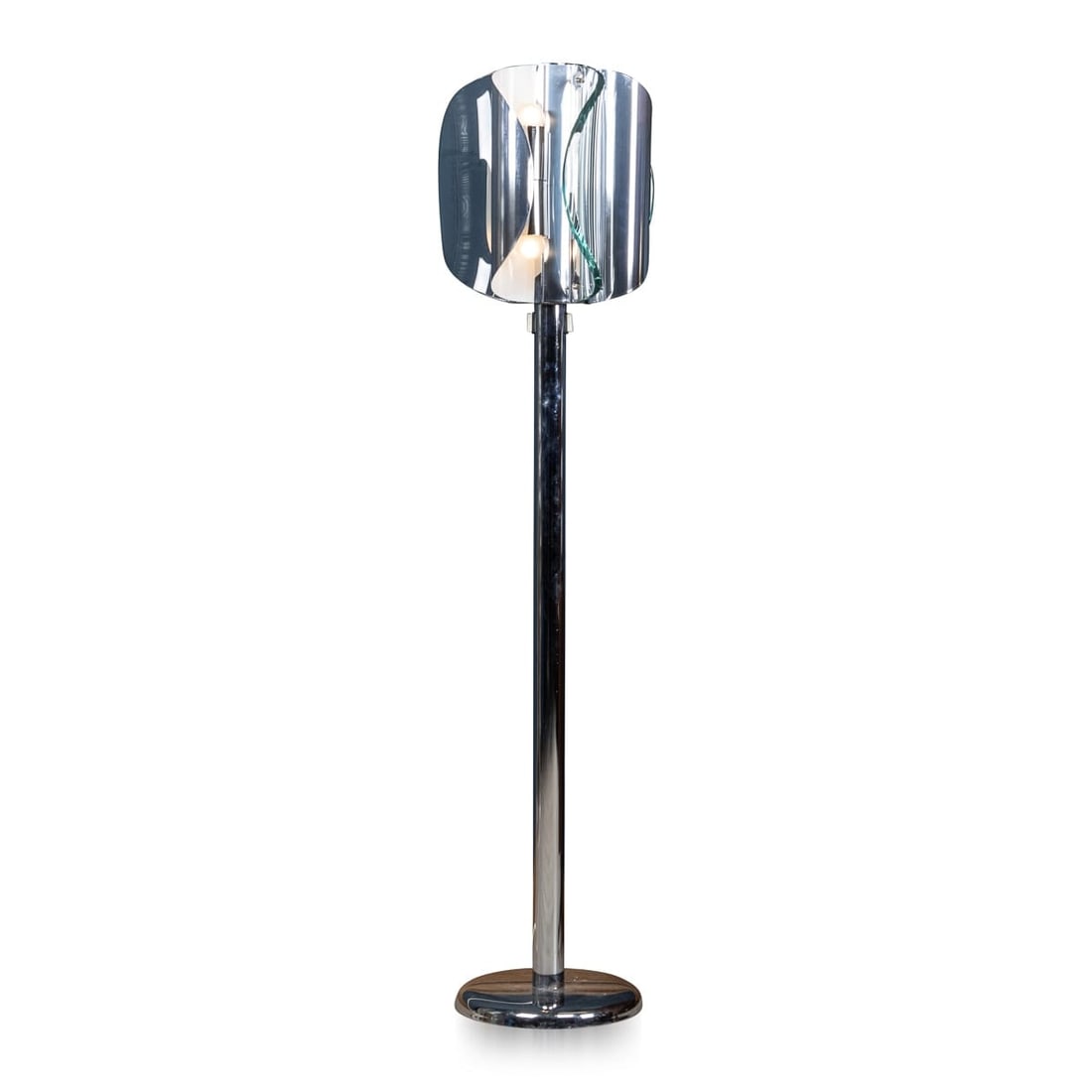A 20th CENTURY ITALIAN CHROME & GLASS FLOOR LAMP ATTRIBUTABLE TO MAX INGRAND: A stunning floor lamp attributable to or at least in the style of Fontana Arte dating from the 1970s. A boom period for Italian design, with items that look as relevant today as they did half a
