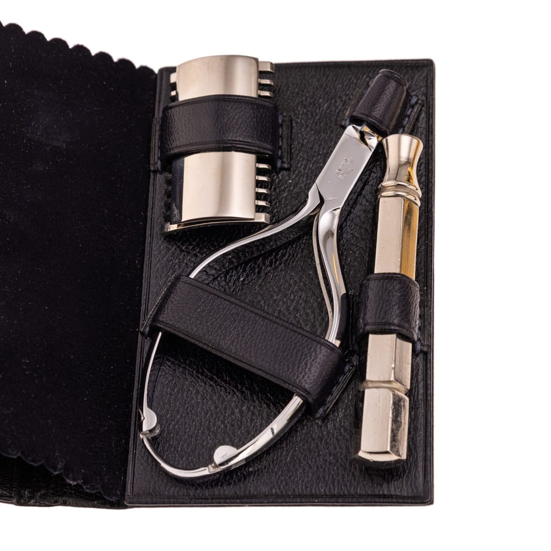 VINTAGE 20thC HERMÈS HARD SIDED BLUE LEATHER TRAVEL GROOMING SET c.1970 - 11