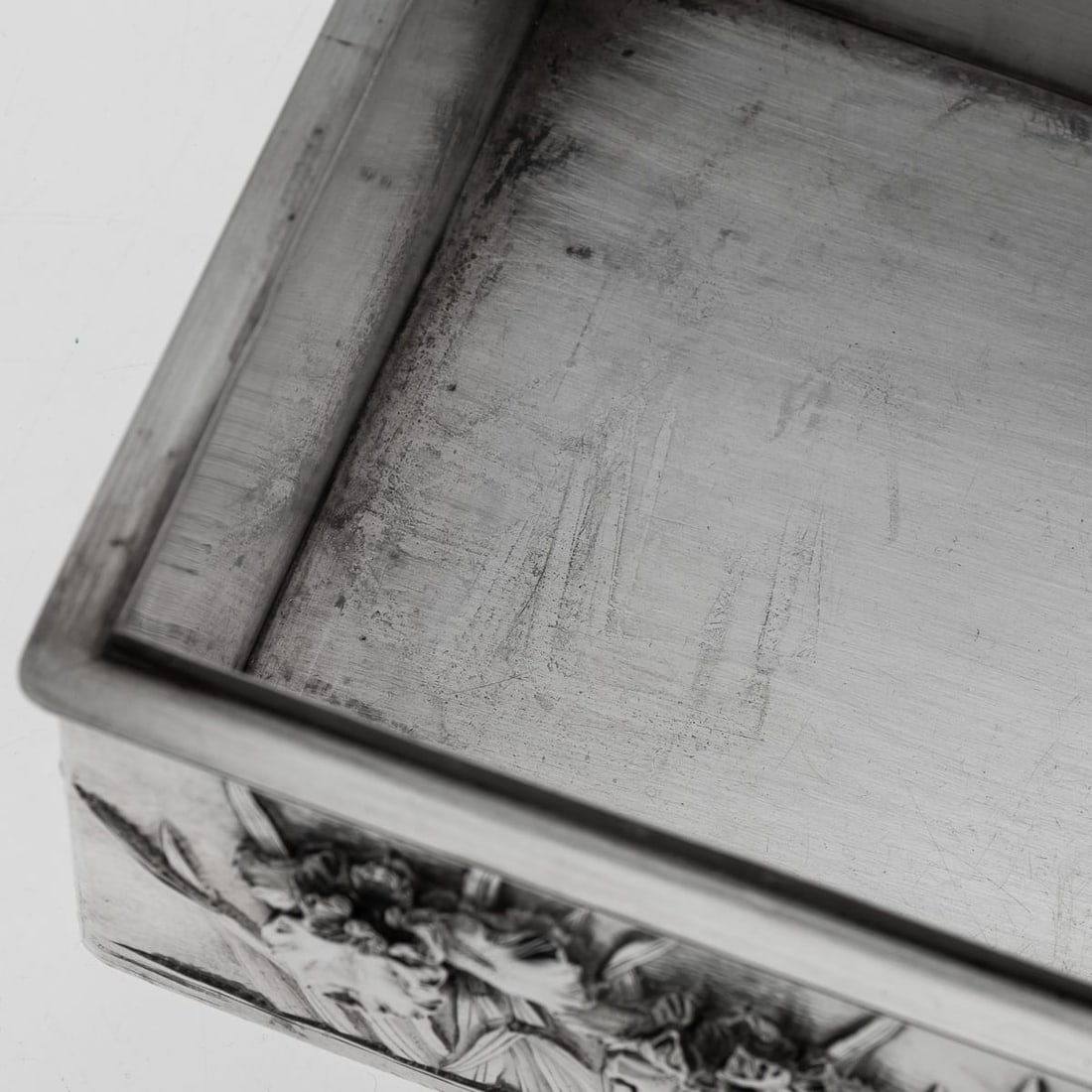 ANTIQUE 20thC JAPANESE MEIJI SOLID SILVER IRIS FLOWER CIGAR BOX, ZUAN c.1900 - 14