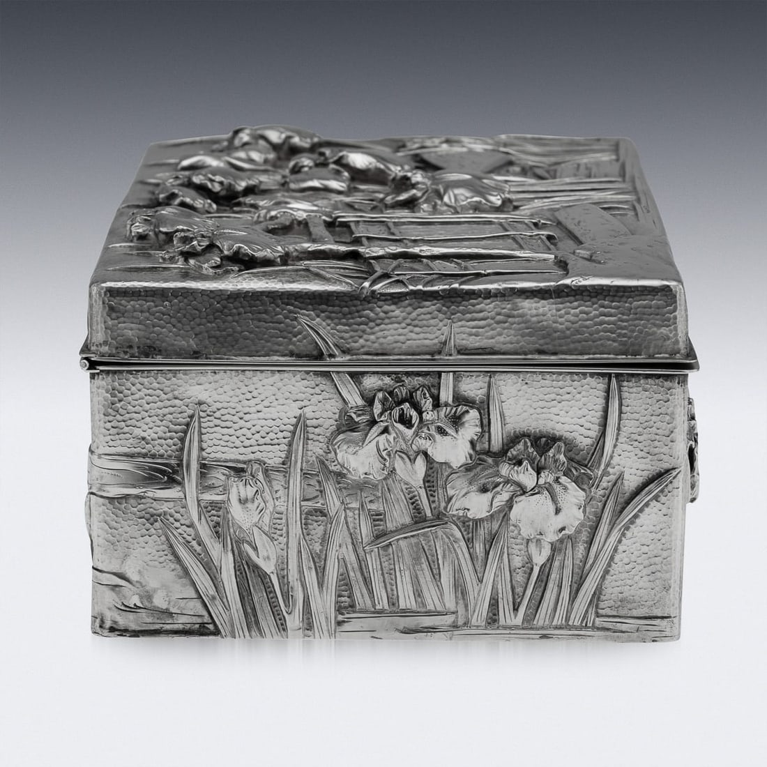 ANTIQUE 20thC JAPANESE MEIJI SOLID SILVER IRIS FLOWER CIGAR BOX, ZUAN c.1900 - 7