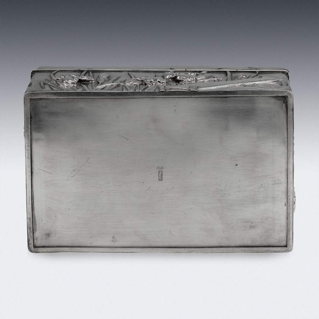 ANTIQUE 20thC JAPANESE MEIJI SOLID SILVER IRIS FLOWER CIGAR BOX, ZUAN c.1900 - 9