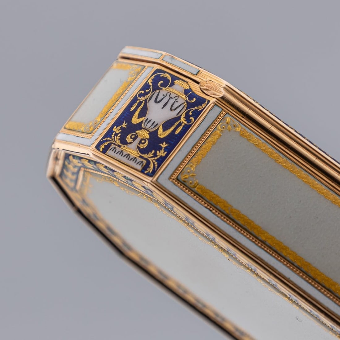 ANTIQUE 18thC GERMAN 18k GOLD & ENAMEL SNUFF BOX, FRERES JORDAN, HANAU c.1790 - 17