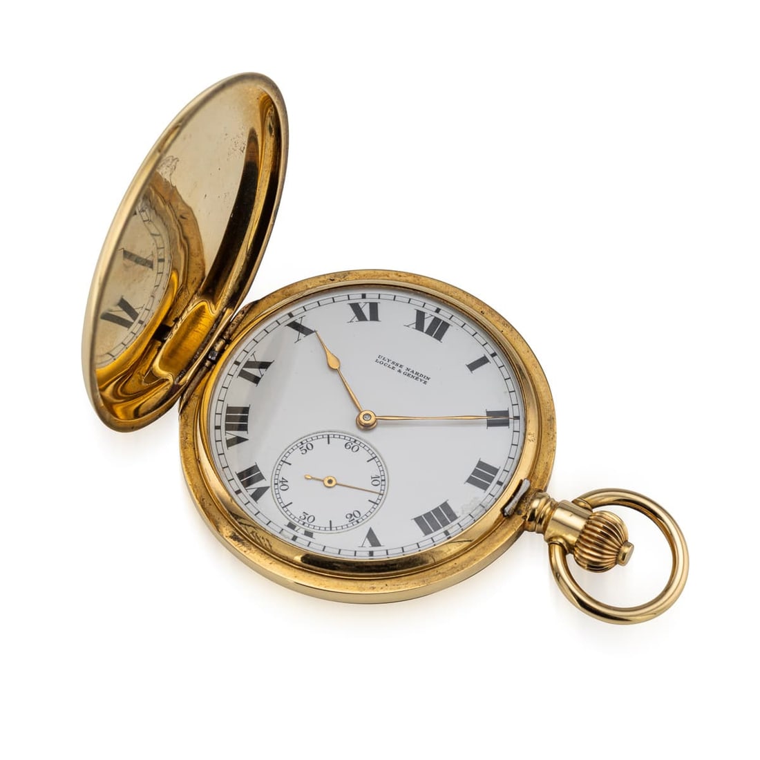 ANTIQUE 20thC SWISS 18K GOLD ULYSSE NARDIN LOCLE & GENÈVE POCKET WATCH: has a white dial signed “ULYSSE NARDIN LOCLE & GENÈVE”, with bold black Roman numeral hour markers, outer minute track and subsidiary seconds dial at 6 o’clock. Fitted with 