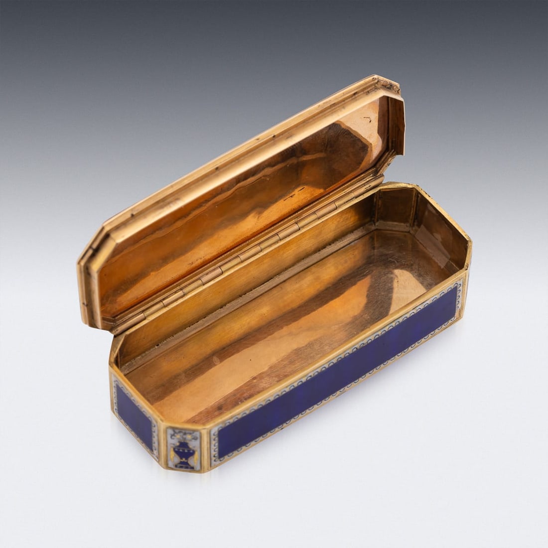 ANTIQUE 19thC GERMAN 18K GOLD & ENAMEL SNUFF BOX, HANAU c.1820 - 12