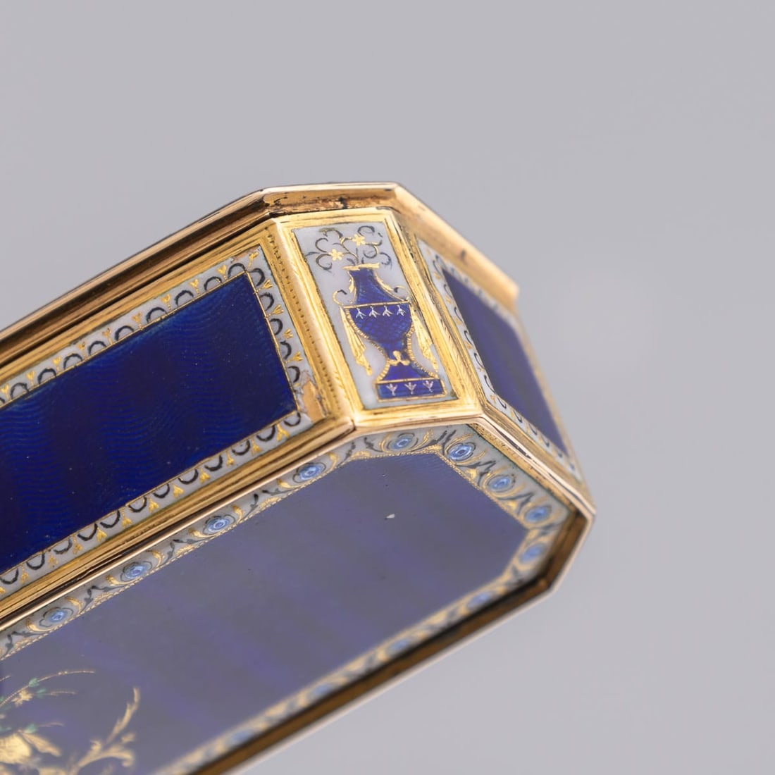 ANTIQUE 19thC GERMAN 18K GOLD & ENAMEL SNUFF BOX, HANAU c.1820 - 20